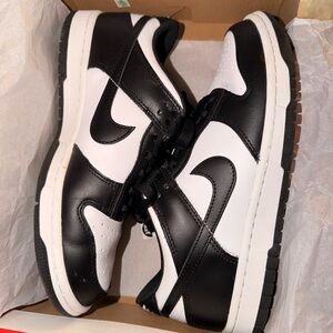 Nike Panda Dunks